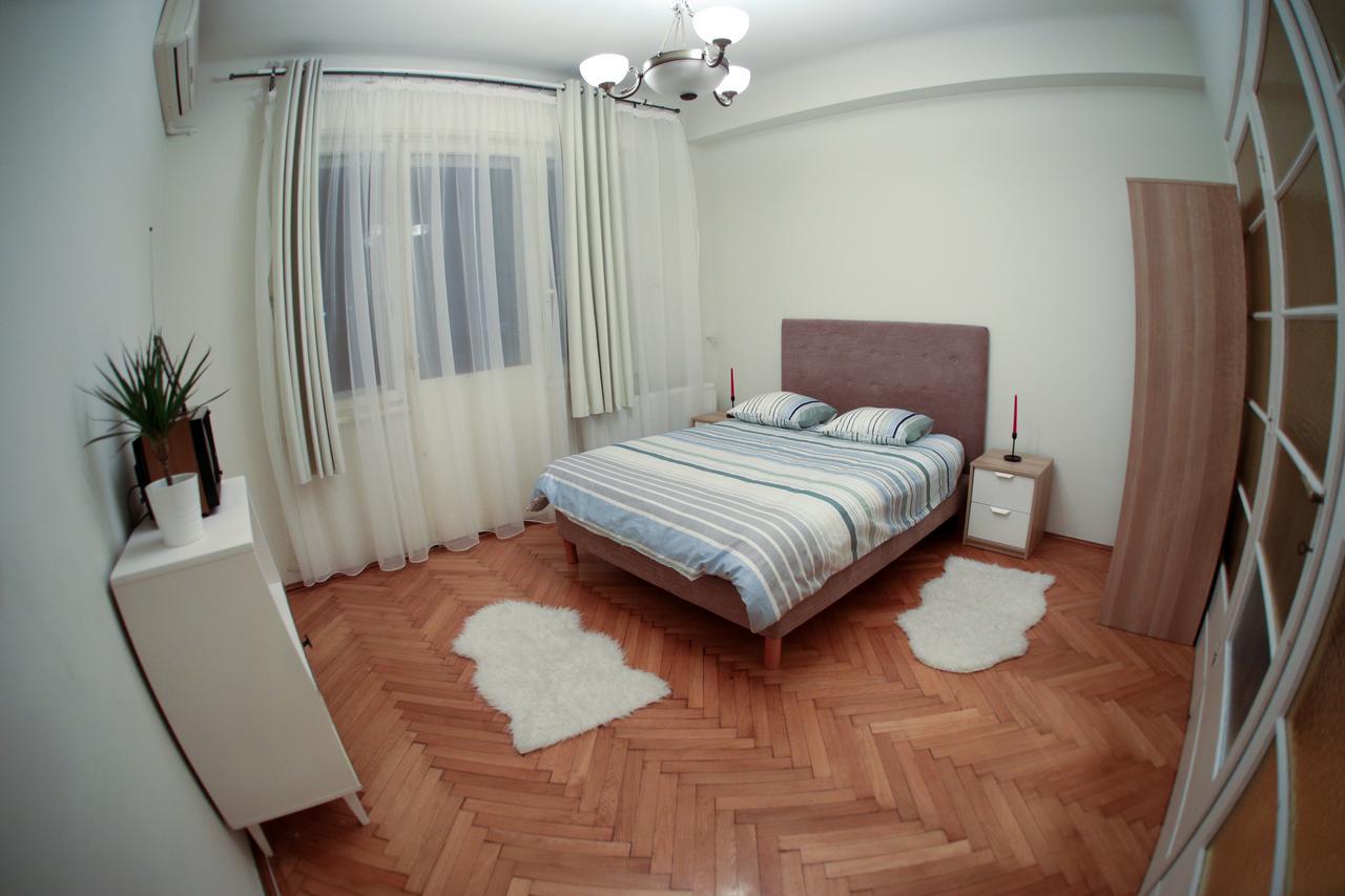 Color Apartments Franceza St Bucharest Exterior photo