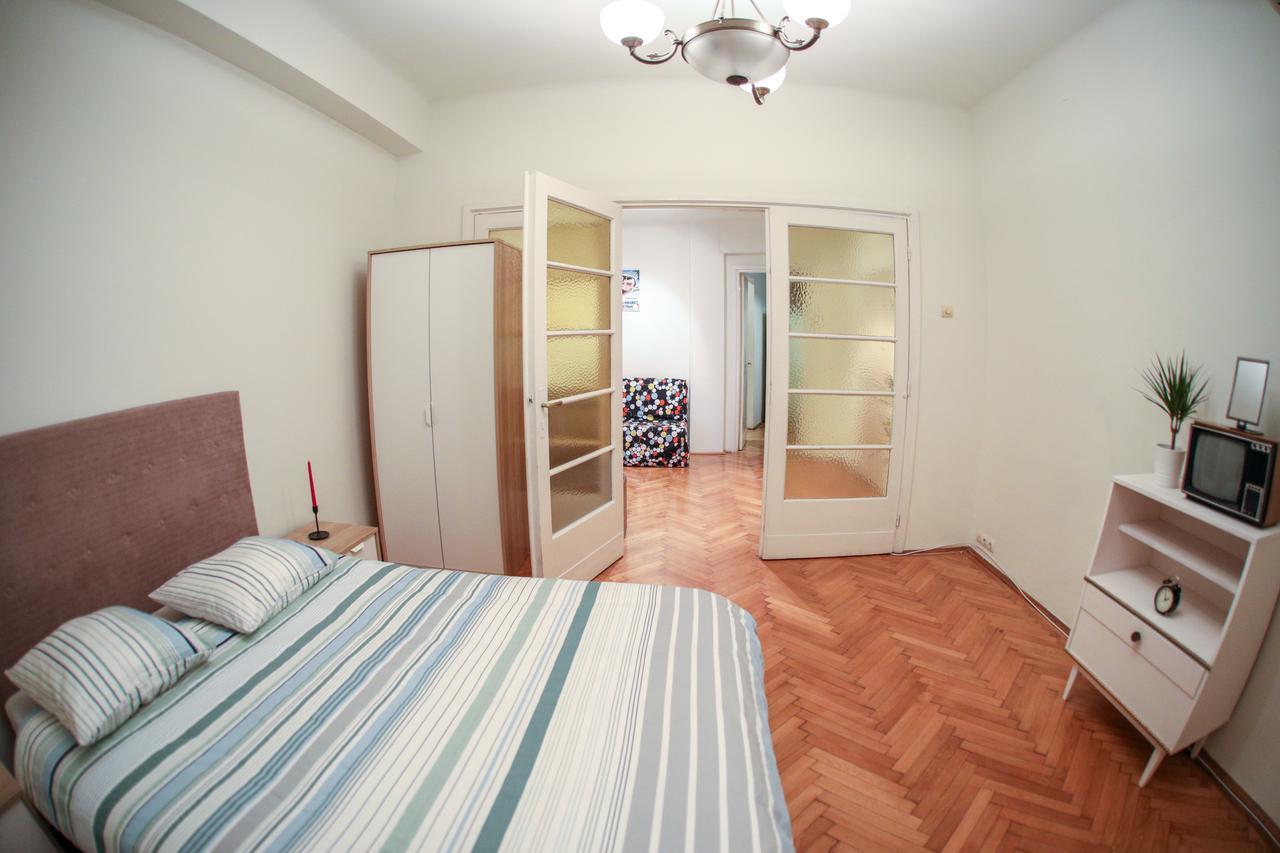Color Apartments Franceza St Bucharest Exterior photo